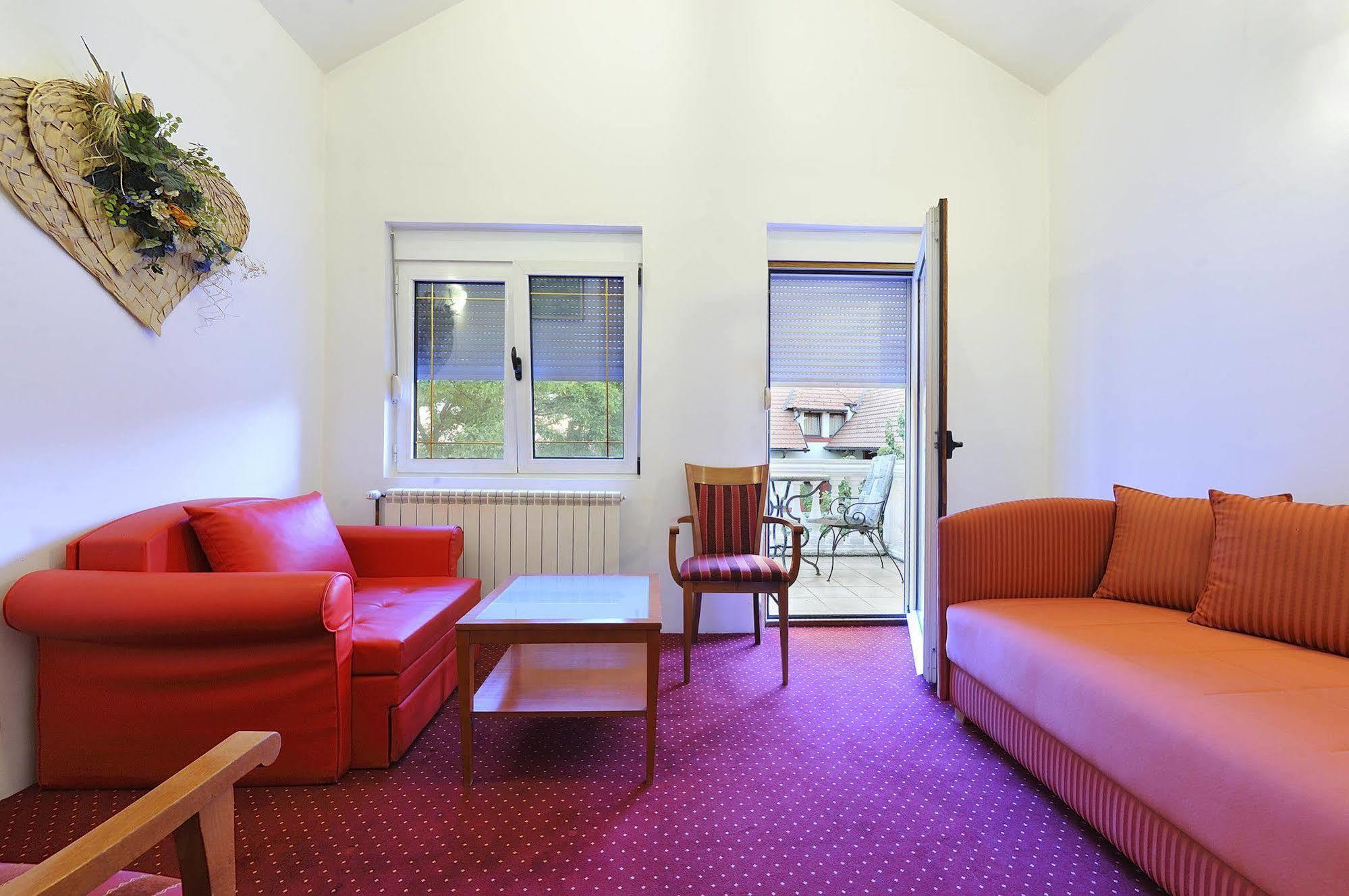 Hotel Sucevic Garni Belgrad Exterior foto