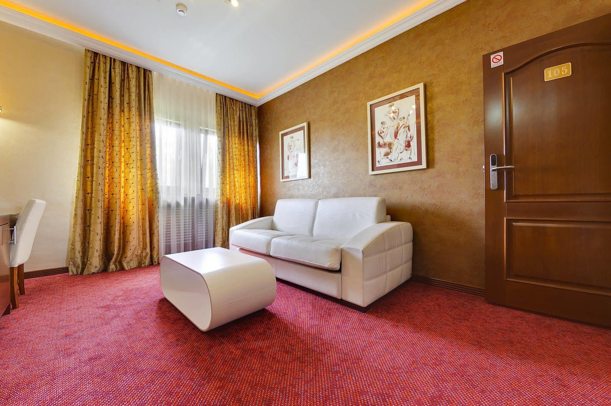 Hotel Sucevic Garni Belgrad Exterior foto