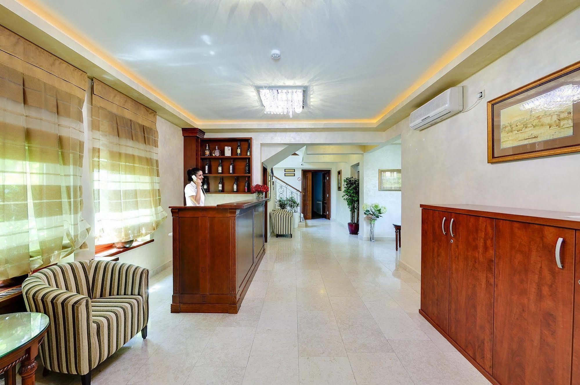 Hotel Sucevic Garni Belgrad Exterior foto