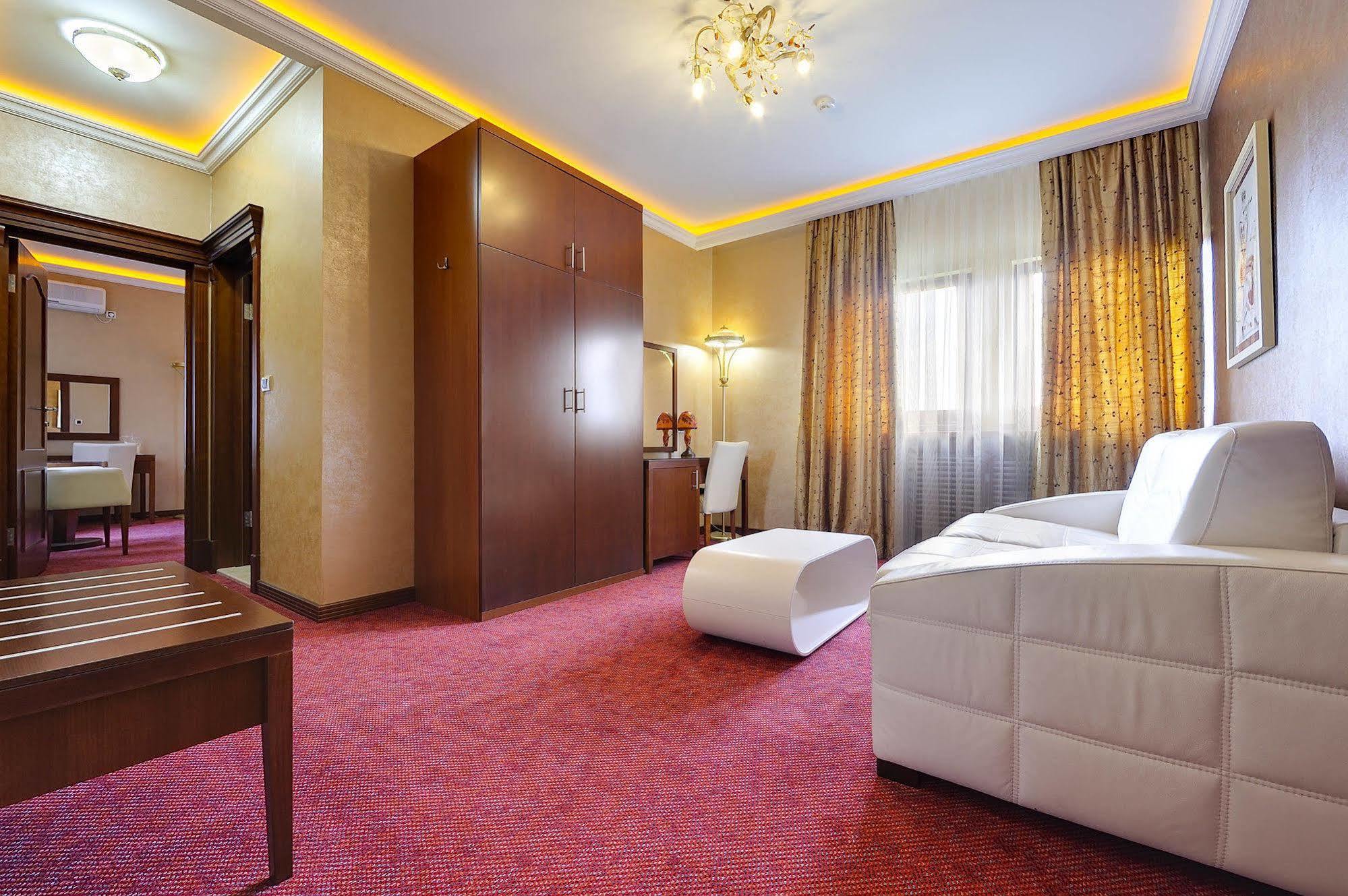 Hotel Sucevic Garni Belgrad Exterior foto