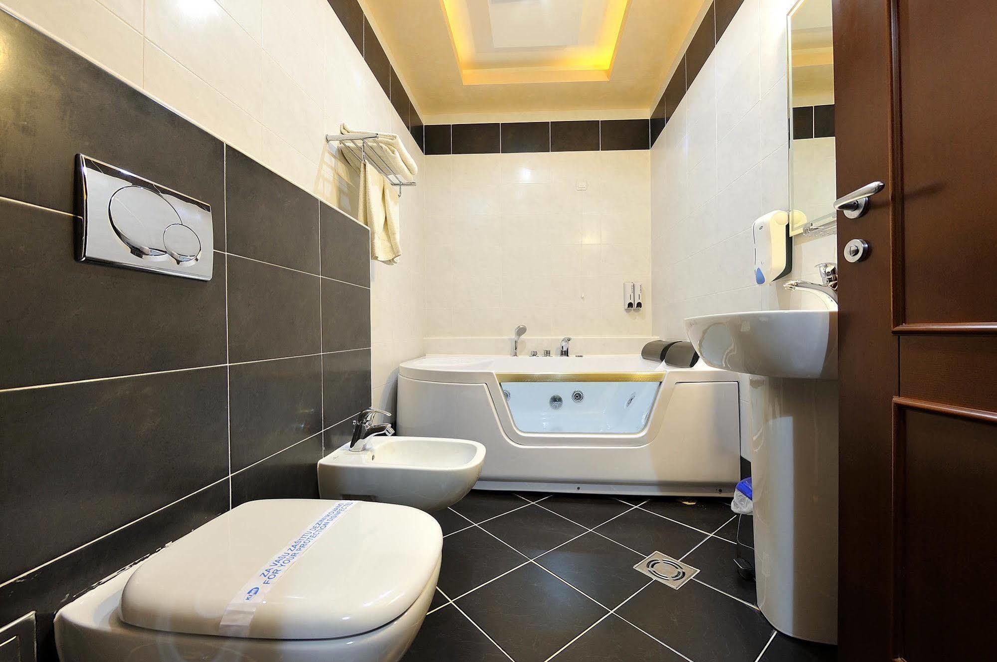 Hotel Sucevic Garni Belgrad Exterior foto