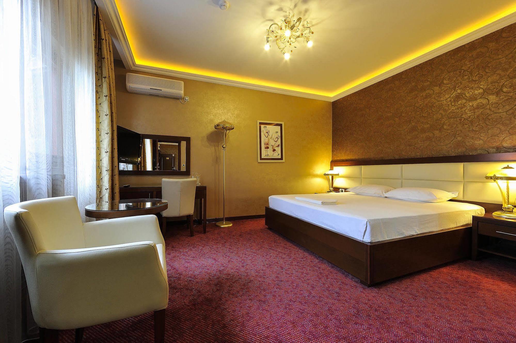 Hotel Sucevic Garni Belgrad Exterior foto